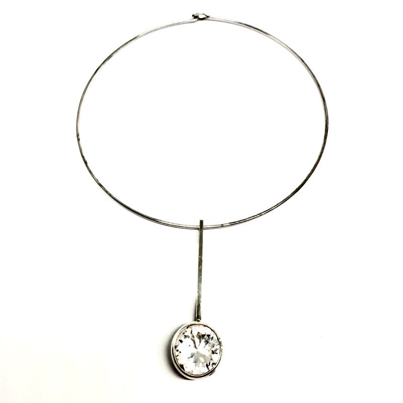 Designový stříbrný náhrdelník s horským křištálem