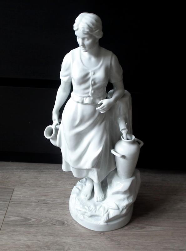 Soška Royal Dux Bohemia.