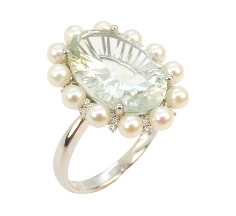 Zlatý prsten se zeleným ametystem, perlami a brilianty