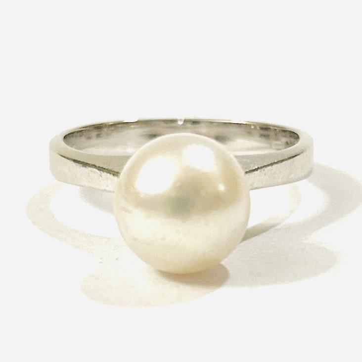 Zlatý prsten s mořskou perlou