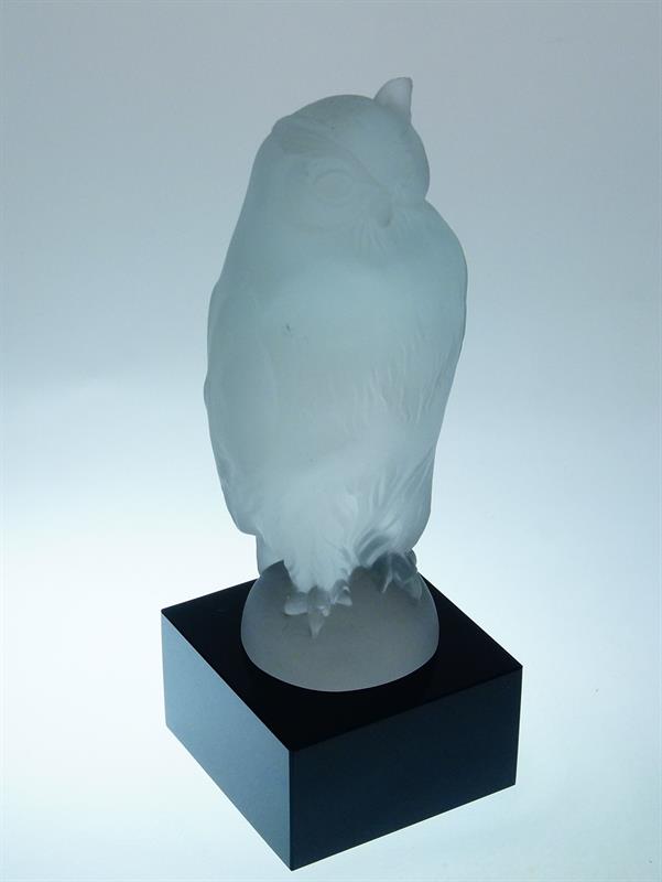 Skleněná soška "SOVA" Curt SCHLEVOGT soubor skla INGRID