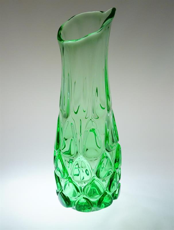 Velká atypická variace ze vzácně vídané vázy 13153 V. URBAN