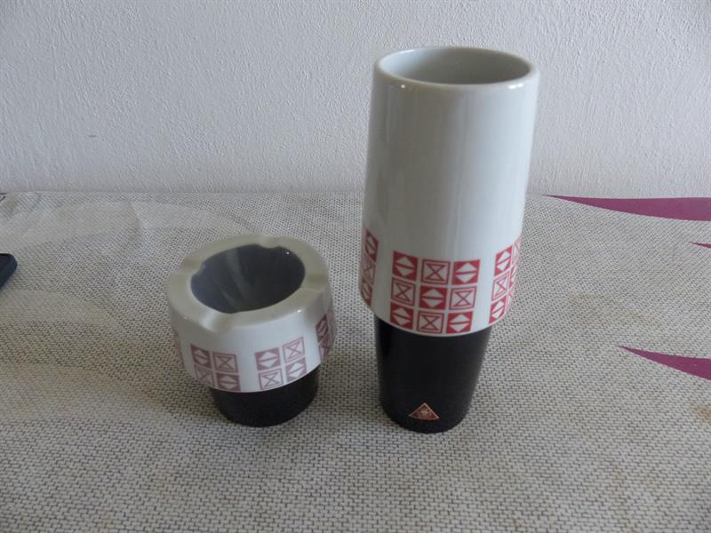 BRUSEL STOLNÍ SOUPRAVA ROYAL DUX 1960