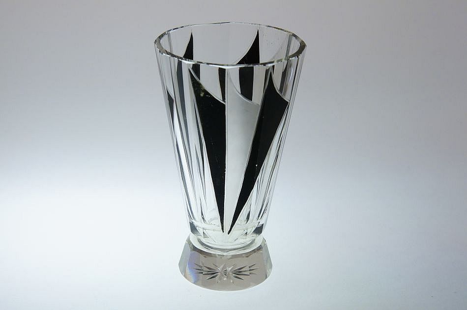 Váza s dekorem "Švarclot" ve stylu ART - DECO, Karel PALDA Nový Bor