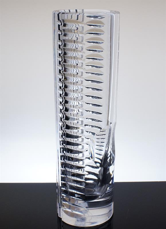 Váza s velkou čočkou, broušené křišťálové sklo Josef PRAVEC