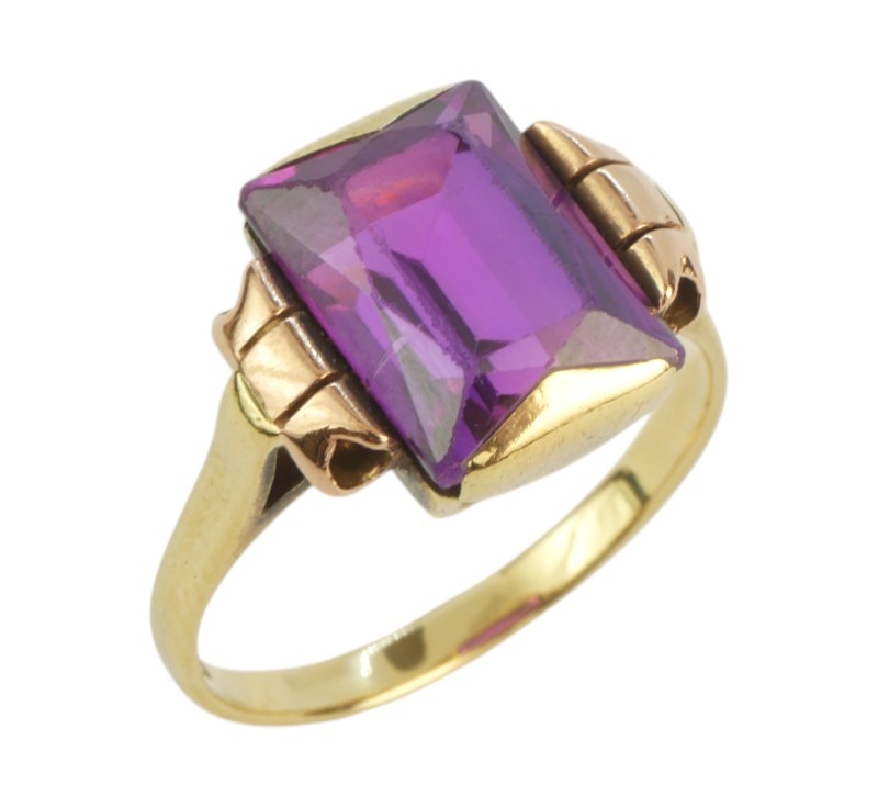 Zlatý prsten s ametystem