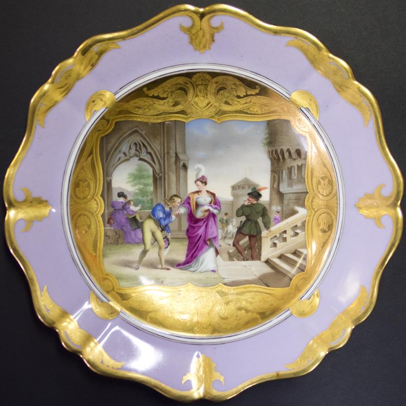 Porcelánový talíř