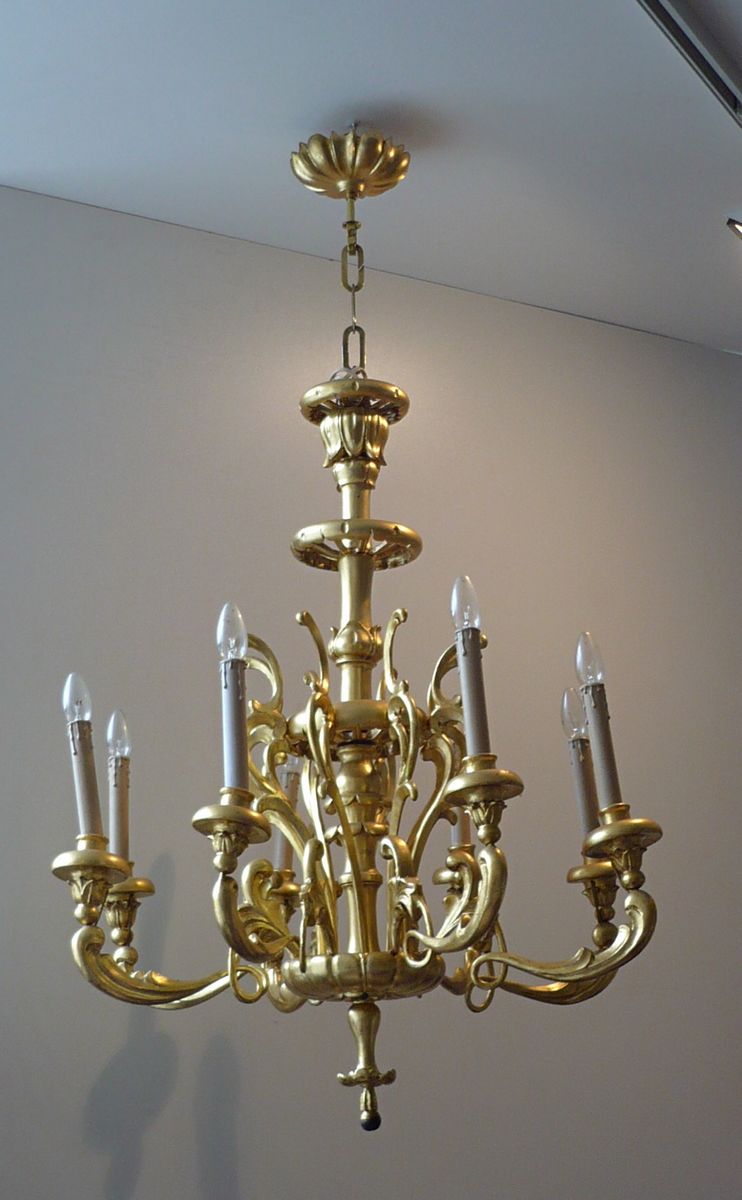 Lustr dřevěný druhorokokový