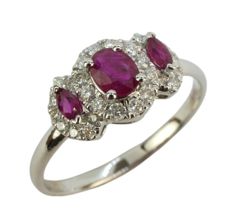 Zlatý prsten s rubíny a brilianty