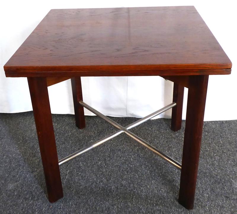 Stůl, model H-37, Up závody - Jindřich Halabala