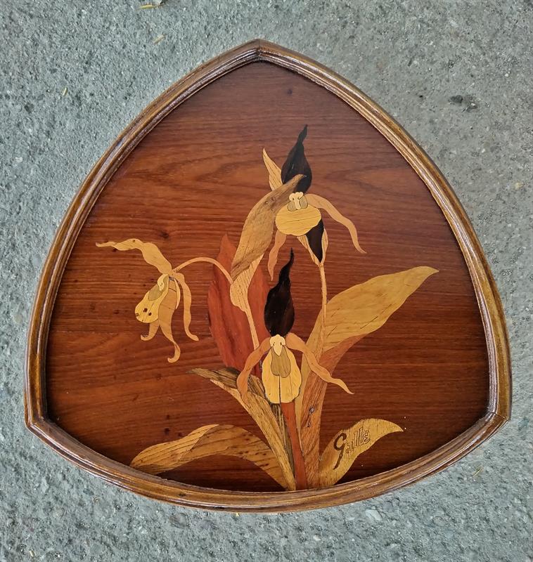 Secesní intarzovaný nástolec Gallé