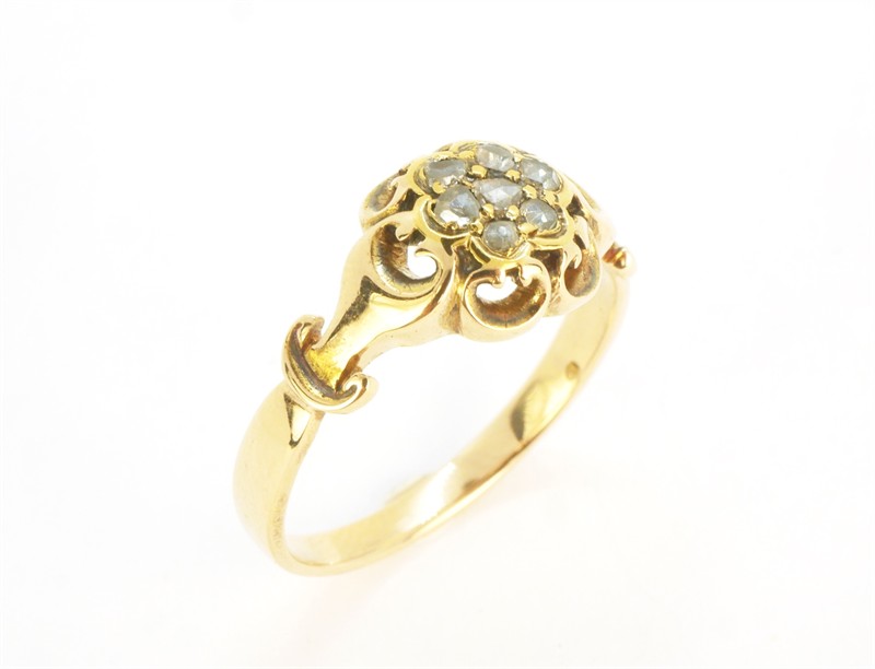 Zlatý prsten s diamanty