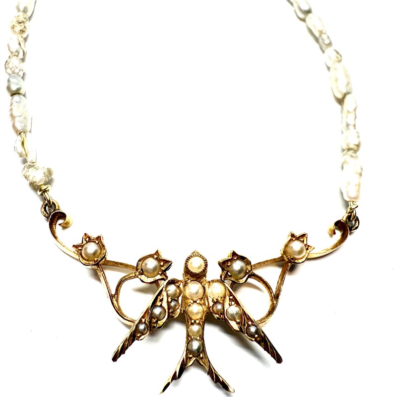 Zlatý náhrdelník s říčními perlami - vlaštovka