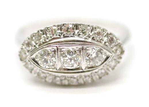 Zlatý prsten s diamanty