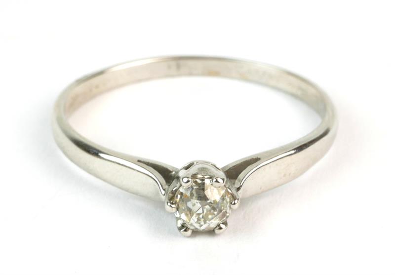 Zlatý prsten s briliantem