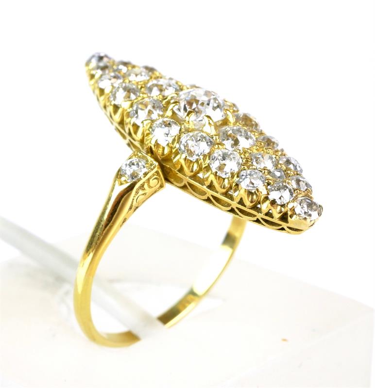 Zlatý prsten s brilianty