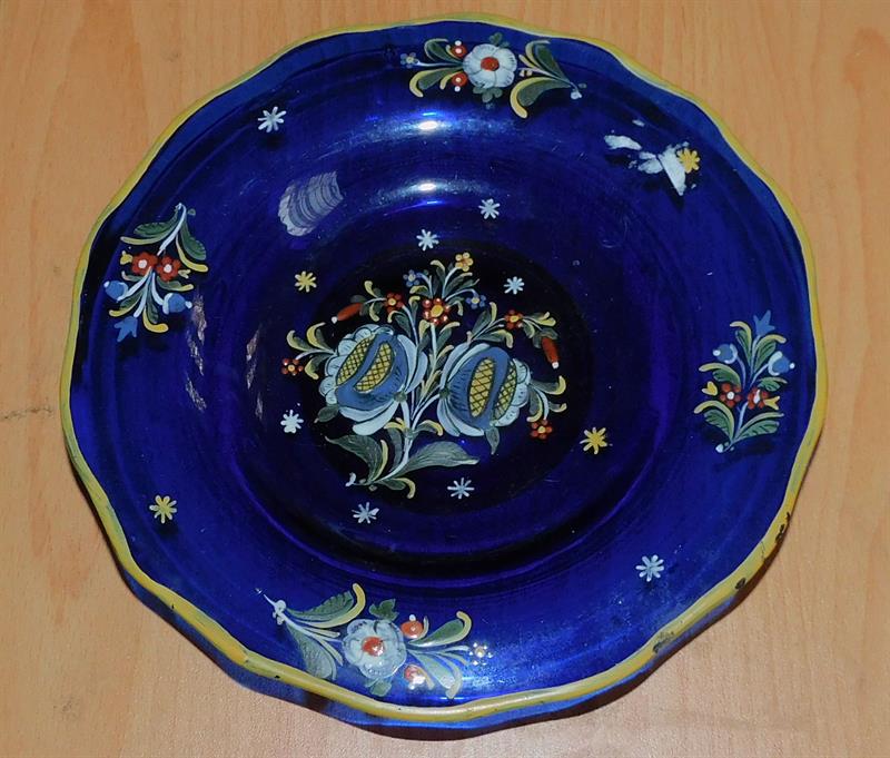 SKLENĚNÝ TALÍŘ, malovaný, 18. století