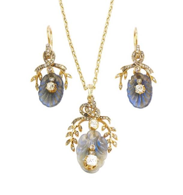 Zlatá secesní souprava s měsíčními kameny a brilianty