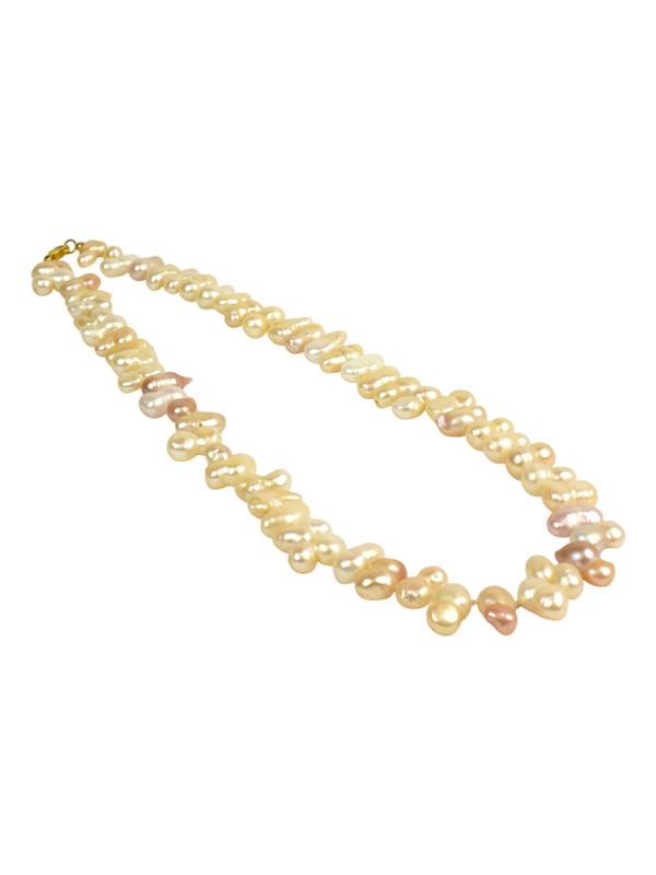Perlový náhrdelník se zlatým uzávěrem