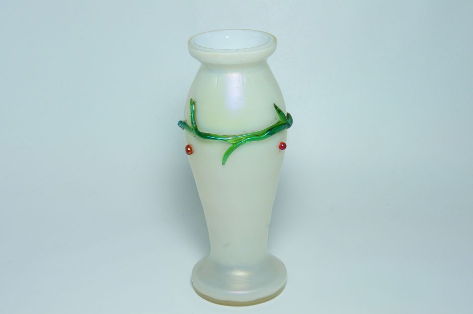 Secesní vázička Leopold BAUER - LOETZ, sklárna Klášterecký Mlýn