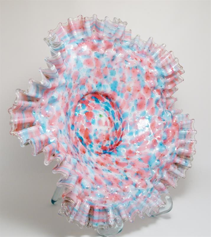 Secesní mísa - brokové sklo se zataveným stříbrným dekorem