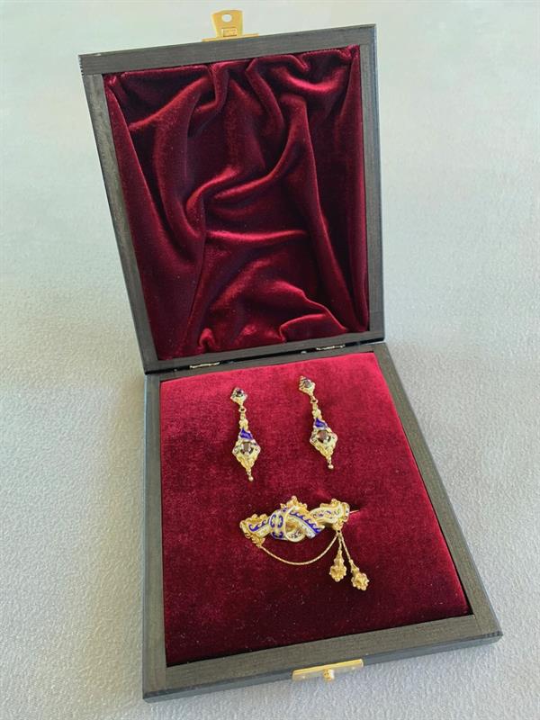 Set náušnic a brože biedermeier