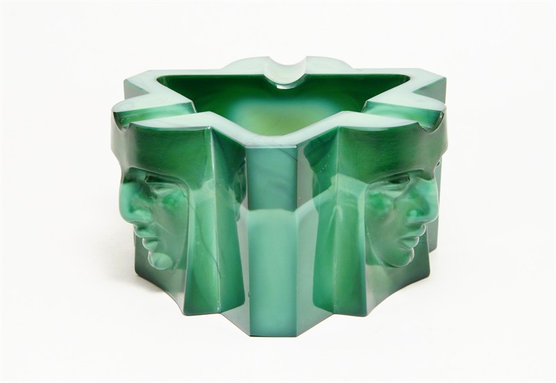 Art - Deco popelník malachitové sklo Curt Schlevogt INGRID