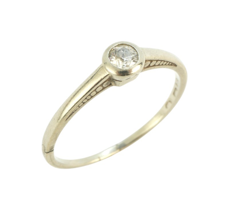 Zlatý prsten s briliantem 0,10 ct