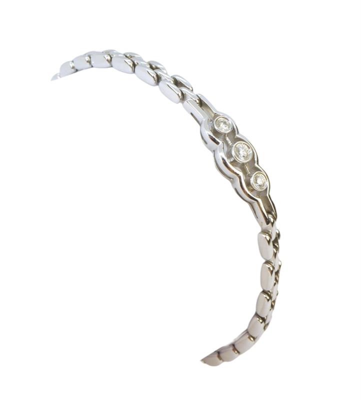 Zlatý náramek s brilianty