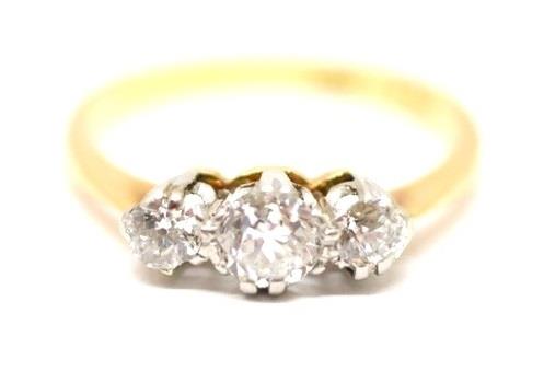 Zlatý prsten s diamanty