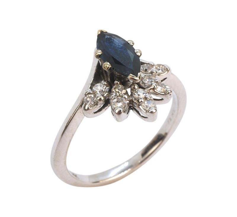 Zlatý prsten se safírem a brilianty
