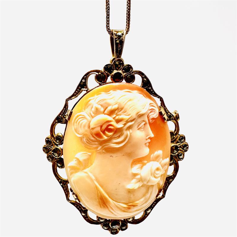 Prvorepubliková zlatá brož / závěs - kamej