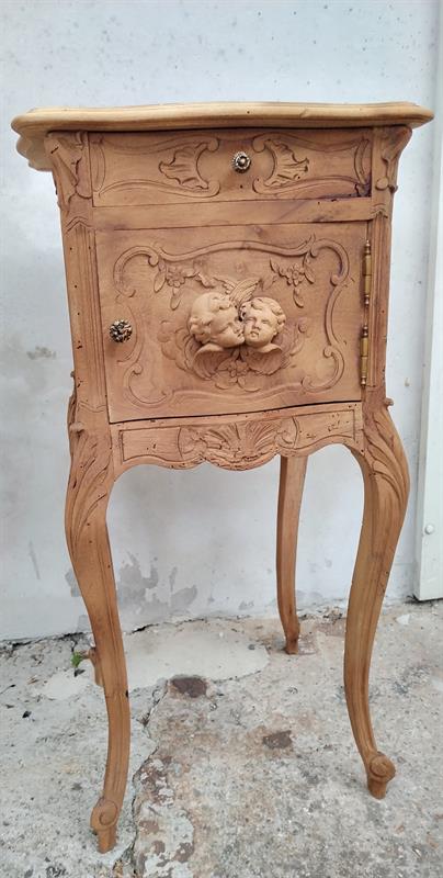 Noční stoleček - andělé