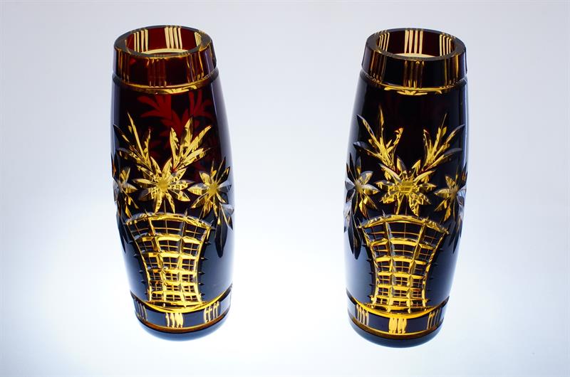 Párové vázy styl ART - DECO rubínové sklo s ambrovým jádrem