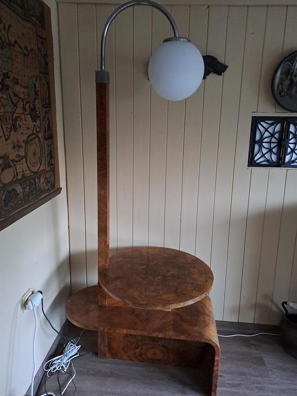 Stojací lampa stylová art deco