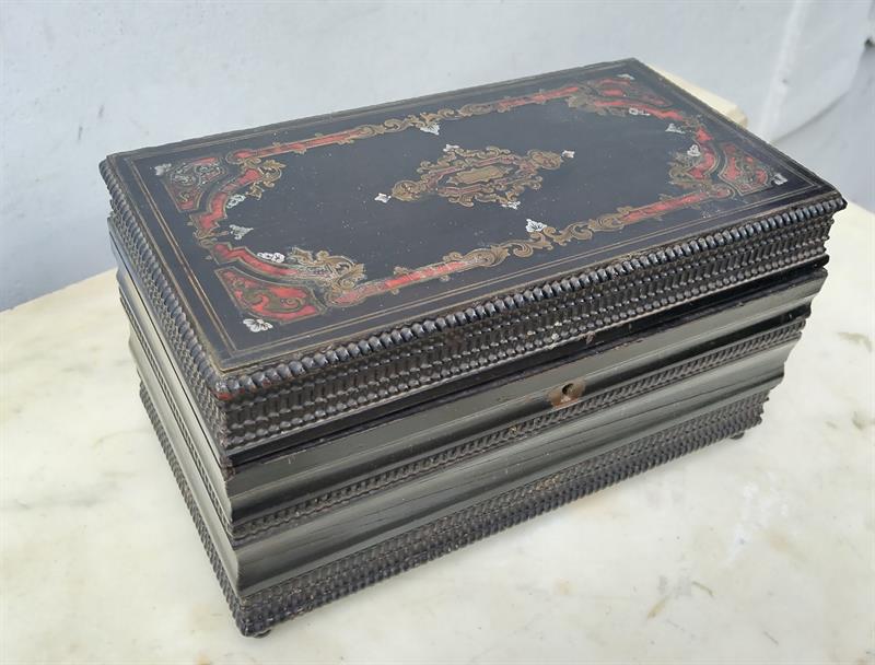 Krabička na doutniky intarzovaná