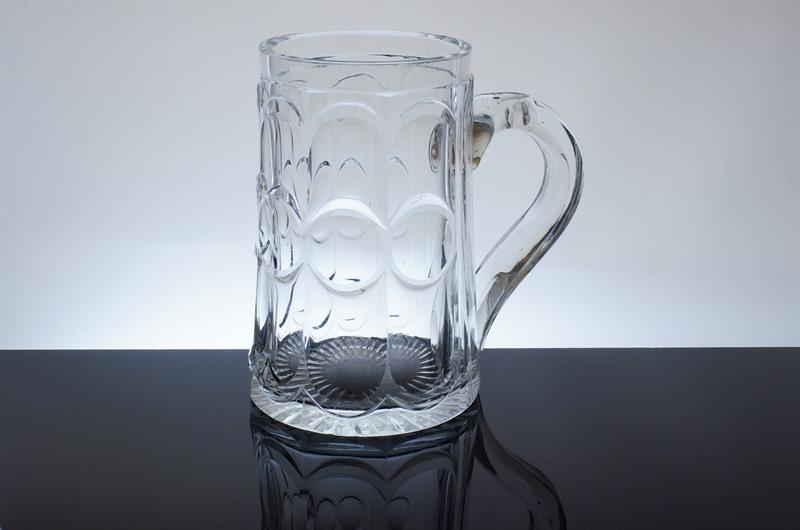 Pivní holba 19. stol. Biedermeier sklo s broušeným dekorem