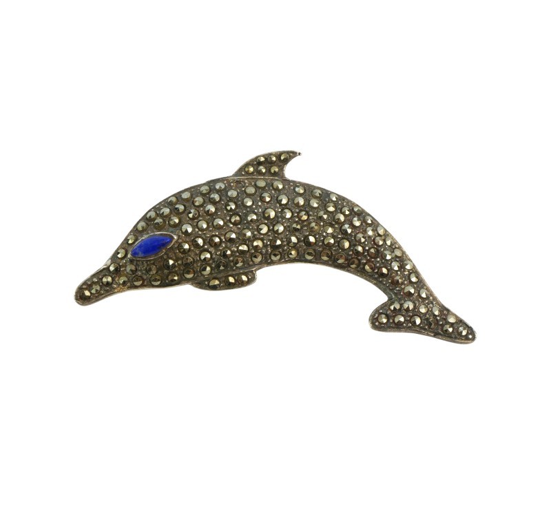 Stříbrná brož delfín