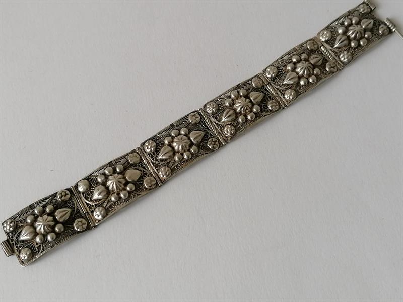 Stříbrný filigránový náramek