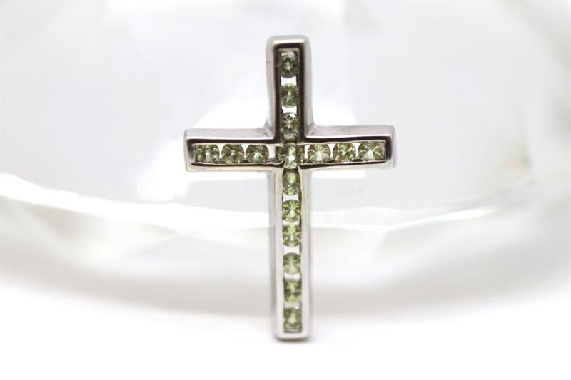 Zlatý přívěsek s peridoty