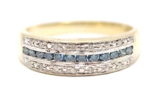 Zlatý prsten s diamanty