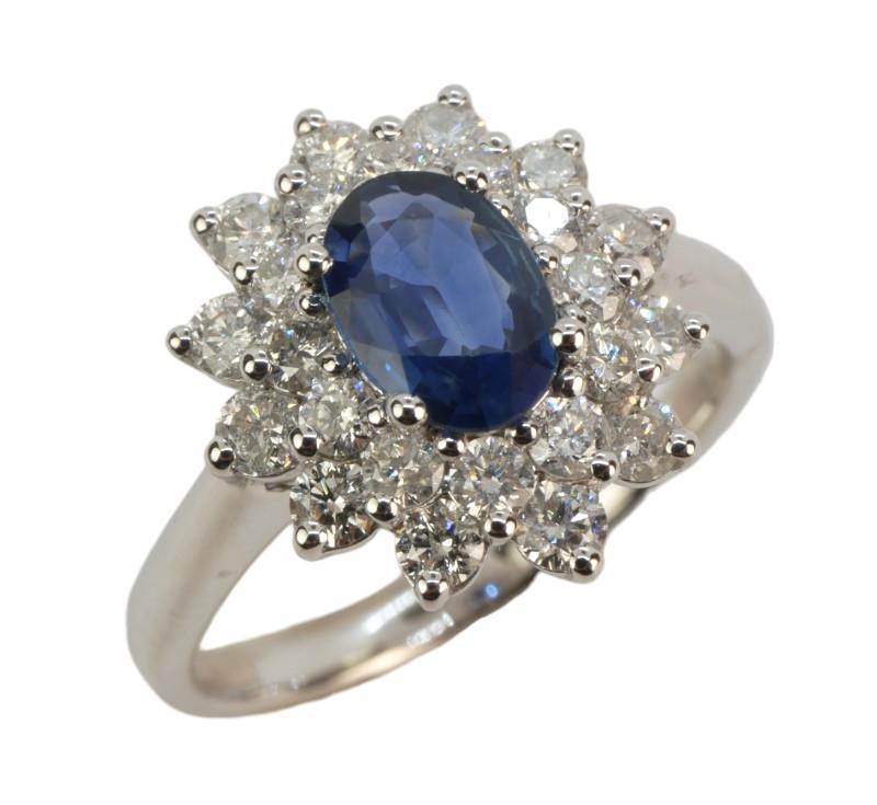 Zlatý prsten se safírem a brilianty