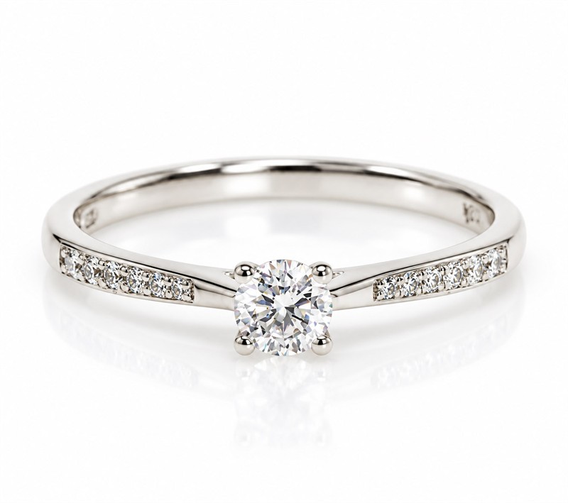 Zlatý prsten s diamanty – ALO diamonds