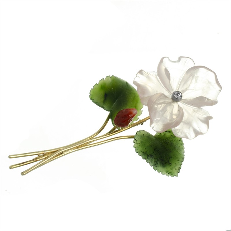 Zlatá brož ve tvaru květiny