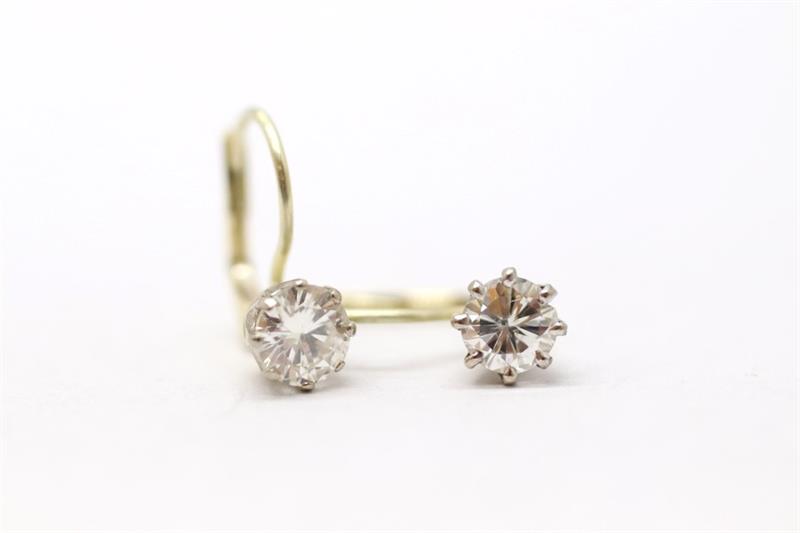 Zlaté náušnice s diamanty