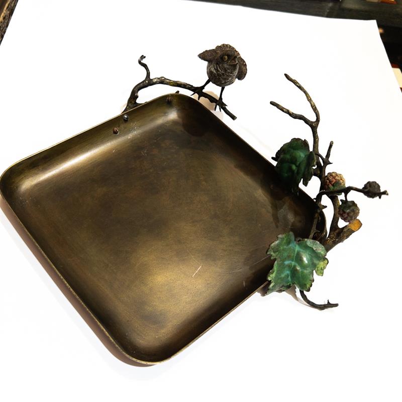 Vídeňský bronz, miska s ptáčkem