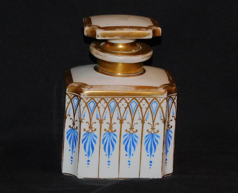 ČAJOVÁ DÓZA - PORCELÁN, BERLÍN