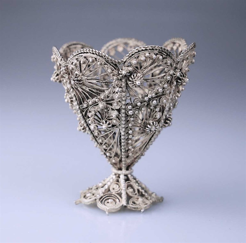 Stříbrný košíček