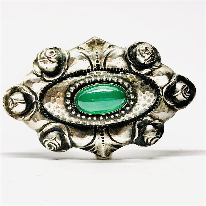 Stříbrná brož s chrysoprasem