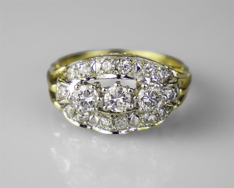 Zlatý prsten s diamanty